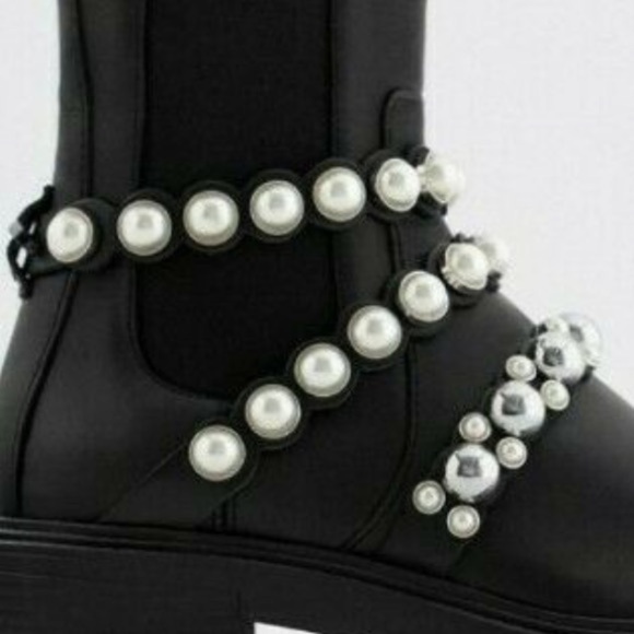 ZARA PEARL STRAP LOW HEELED LEATHER ANKLE BOOTS - Picture 12 of 13